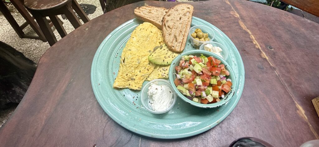 Delicious, healthy veggie omelette served at one of the best restaurants, The Green Kitchen in Playa del Carmen, featuring fresh ingredients and vibrant colors, perfect for a nutritious breakfast.